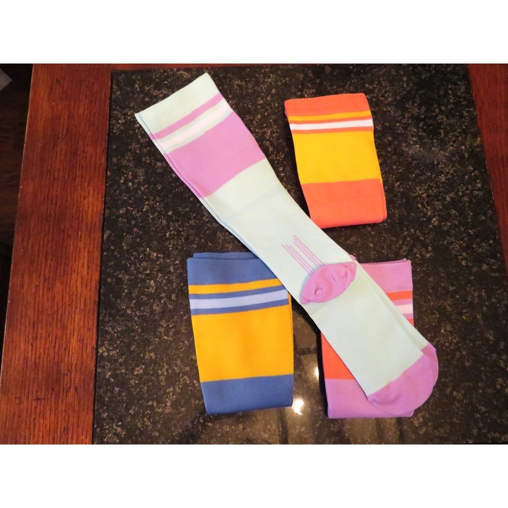 4 Pair Compression Socks 20-30mmHg S/M Fits Small to Medium Shoe Size 5.5 to 8.5